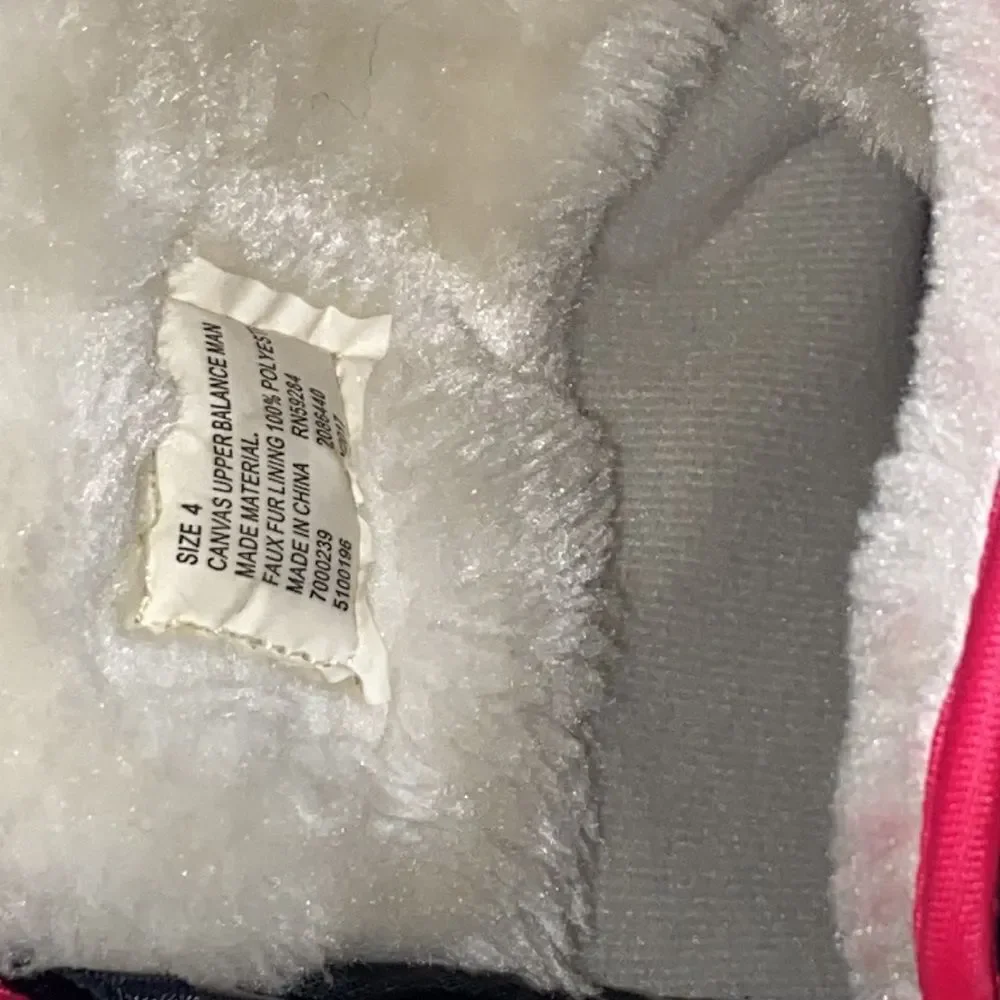 Place Black Pink Girl Snow Boots Size 4